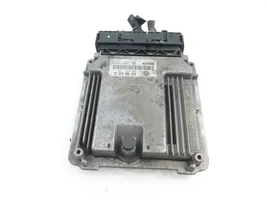 Volkswagen Touran I Calculateur moteur ECU 0281011945