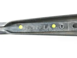 Subaru Forester SF Front wiper blade arm 
