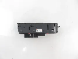 Opel Zafira B Electric window control switch 