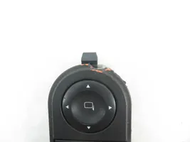 Opel Zafira B Electric window control switch 