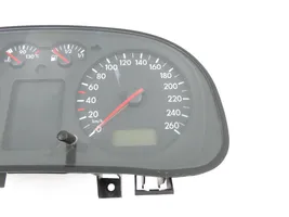 Volkswagen Bora Speedometer (instrument cluster) 0263611050