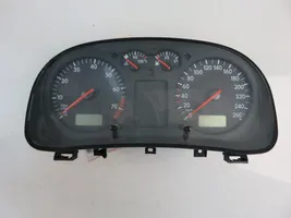 Volkswagen Golf IV Compteur de vitesse tableau de bord 110080076002