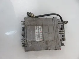 Volkswagen Golf III Calculateur moteur ECU 0281001729