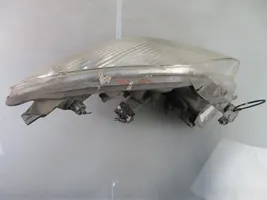 Toyota Corolla Verso E121 Lampa przednia 