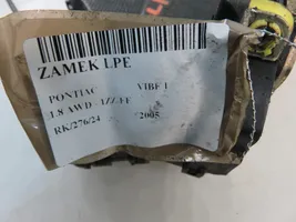 Pontiac Vibe Zamek drzwi przednich 