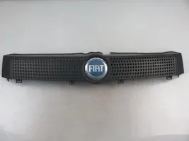 Fiat Panda II Atrapa chłodnicy / Grill 