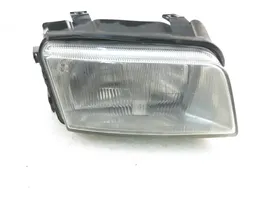 Audi A4 S4 B5 8D Lampa przednia 