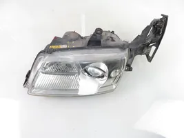 Saab 9-5 Lampa przednia 89008300