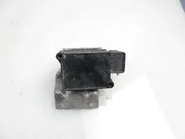 Audi A8 S8 D3 4E Verteiler / Ventilblock Luftfederung 