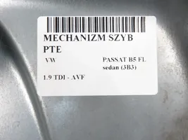 Volkswagen PASSAT B5.5 Elektryczny podnośnik szyby drzwi tylnych 3B9839752M