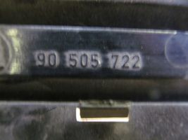 Opel Vectra B Grille calandre supérieure de pare-chocs avant 90505722