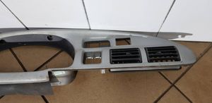 Mazda B2500 Panneau de garniture tableau de bord 