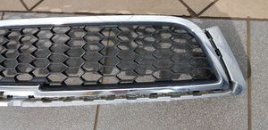 Chevrolet Captiva Front bumper upper radiator grill 