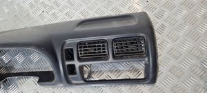 Suzuki Jimny Paneelin laatikon/hyllyn pehmuste 