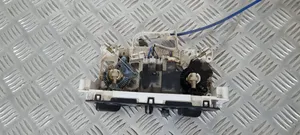 Suzuki Jimny Ilmastointi-/lämmityslaitteen säätimen kehys 