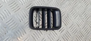 Suzuki Jimny Kratka wlotu powietrza na maskę 
