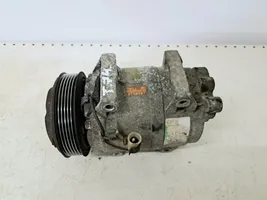 Volvo V70 Ilmastointilaitteen kompressorin pumppu (A/C) 8708581