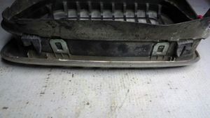 BMW 3 E46 Front grill 81950560
