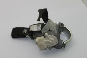 Toyota Avensis T270 Ignition lock 8978305030