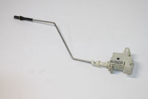 Volkswagen PASSAT CC Motorino del tappo del serbatoio del carburante 3C8810773A