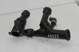 Audi A5 Boîtier de thermostat / thermostat 04L121026R