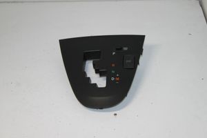 Toyota Verso Rivestimento in plastica cornice della leva del cambio 