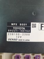 Lexus RX 450H Module de fusibles 8273048J20