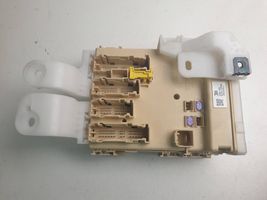 Toyota Auris E180 Fuse box set 8922102331