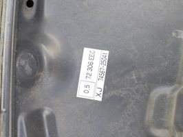 Toyota Yaris Dzinēja pārsegs (vāks) 7456725041