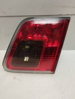 Toyota Avensis T270 Lampy tylnej klapy bagażnika 8158005090