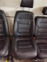 Volkswagen Touareg II Set di rivestimento sedili e portiere 