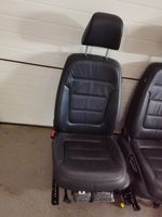 Volkswagen Touareg II Set di rivestimento sedili e portiere 