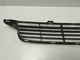 Toyota Avensis T270 Front bumper lower grill 5511205080