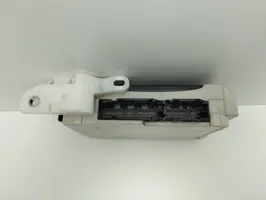 Toyota Prius (XW50) Module de fusibles 8273047530C