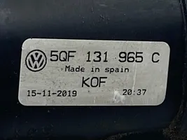 Seat Tarraco AdBlue-nestesäiliön täyttöputki 5QF131965C