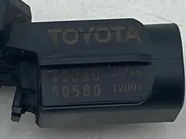 Toyota RAV 4 (XA40) Parkavimo (PDC) daviklis (-iai) 4206050580