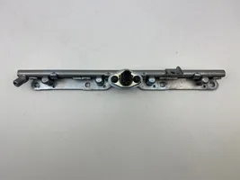 Toyota RAV 4 (XA50) Kraftstoffverteiler Einspritzleiste 8945833030