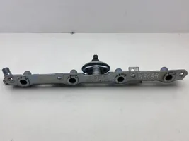 Toyota RAV 4 (XA50) Kraftstoffverteiler Einspritzleiste 8945833030