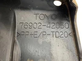 Toyota RAV 4 (XA50) Garniture de marche-pieds / jupe latérale 7690242050