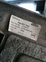Toyota Avensis T250 Set rivestimento portellone posteriore/bagagliaio 6775005070