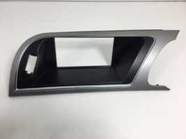 Audi A5 8T 8F Cadre, panneau d'unité radio / GPS 8T2857185F