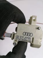 Audi Q7 4L Centrālās atslēgas motoriņš 4L0810773