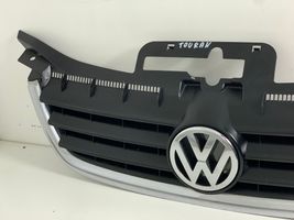 Volkswagen Touran I Rejilla superior del radiador del parachoques delantero 1T0853651