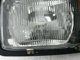 Mercedes-Benz 508 Lampa przednia A3818205161
