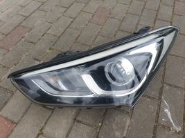 Hyundai Santa Fe Lampa przednia 921032W700