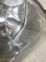 Toyota Verso Lampa przednia 811100F090