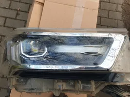 Toyota Hilux VIII Phare frontale 81110YP4