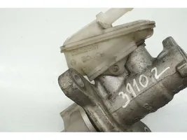 Honda CR-V Główny cylinder hamulca 0204051557