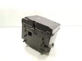 Mazda 3 II Support boîte de batterie LF3T-18593