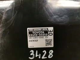 Toyota Avensis T270 Maitinimo valdymo blokas 89690-05050